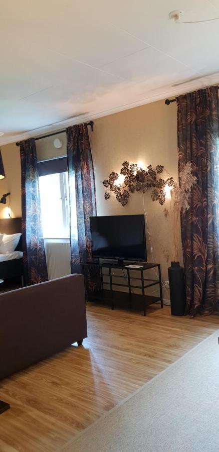 Hotell Oernen Турсбю Экстерьер фото