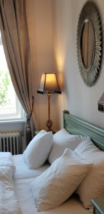 Hotell Oernen Турсбю Экстерьер фото
