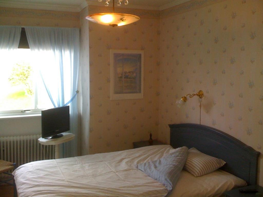 Hotell Oernen Турсбю Номер фото
