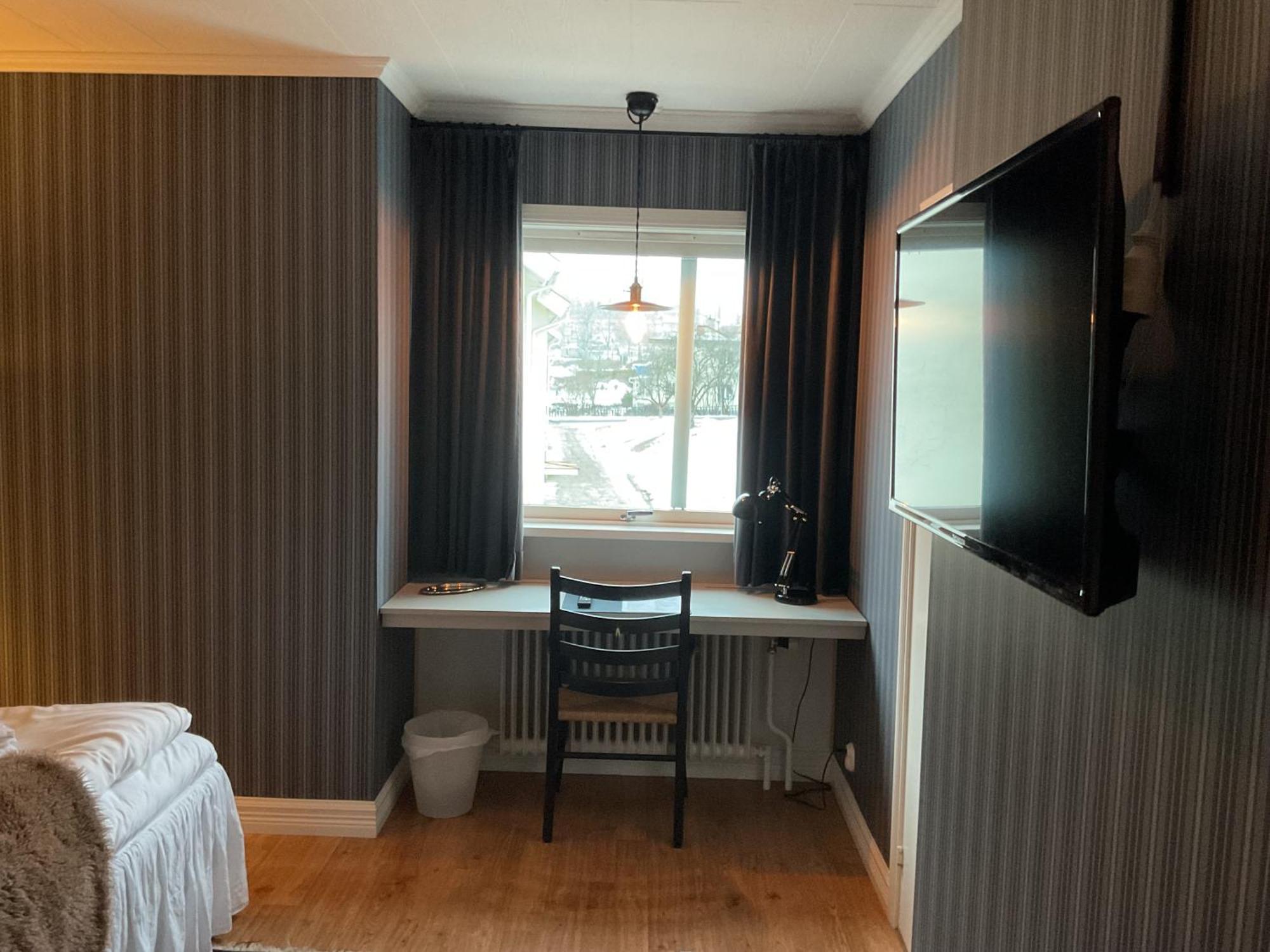 Hotell Oernen Турсбю Экстерьер фото
