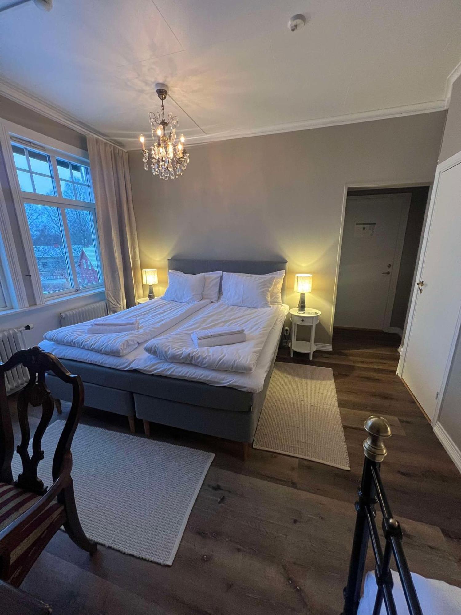 Hotell Oernen Турсбю Экстерьер фото